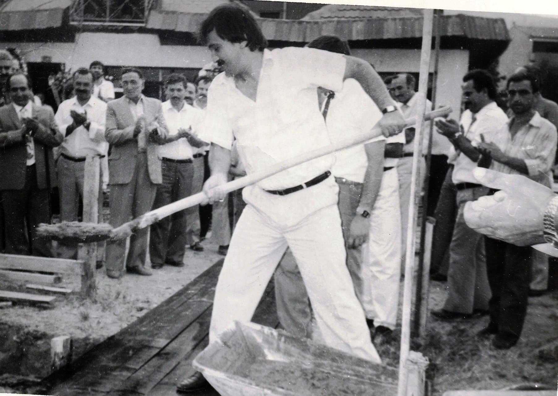 Turgut Ünlü’yü Saygı ve özlemle anıyoruz