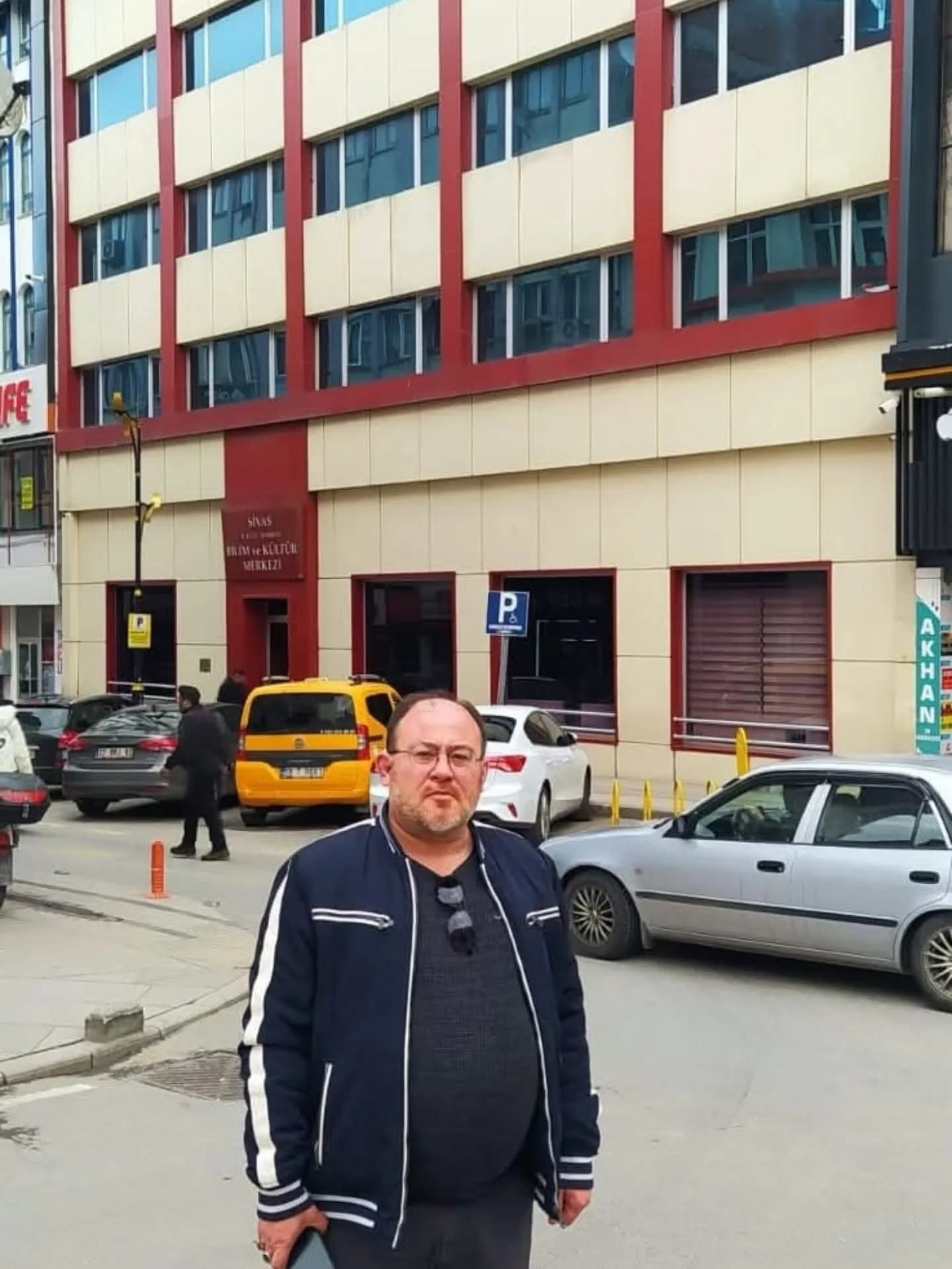 Acıyı Bal Eyledik Hasret Gültekin