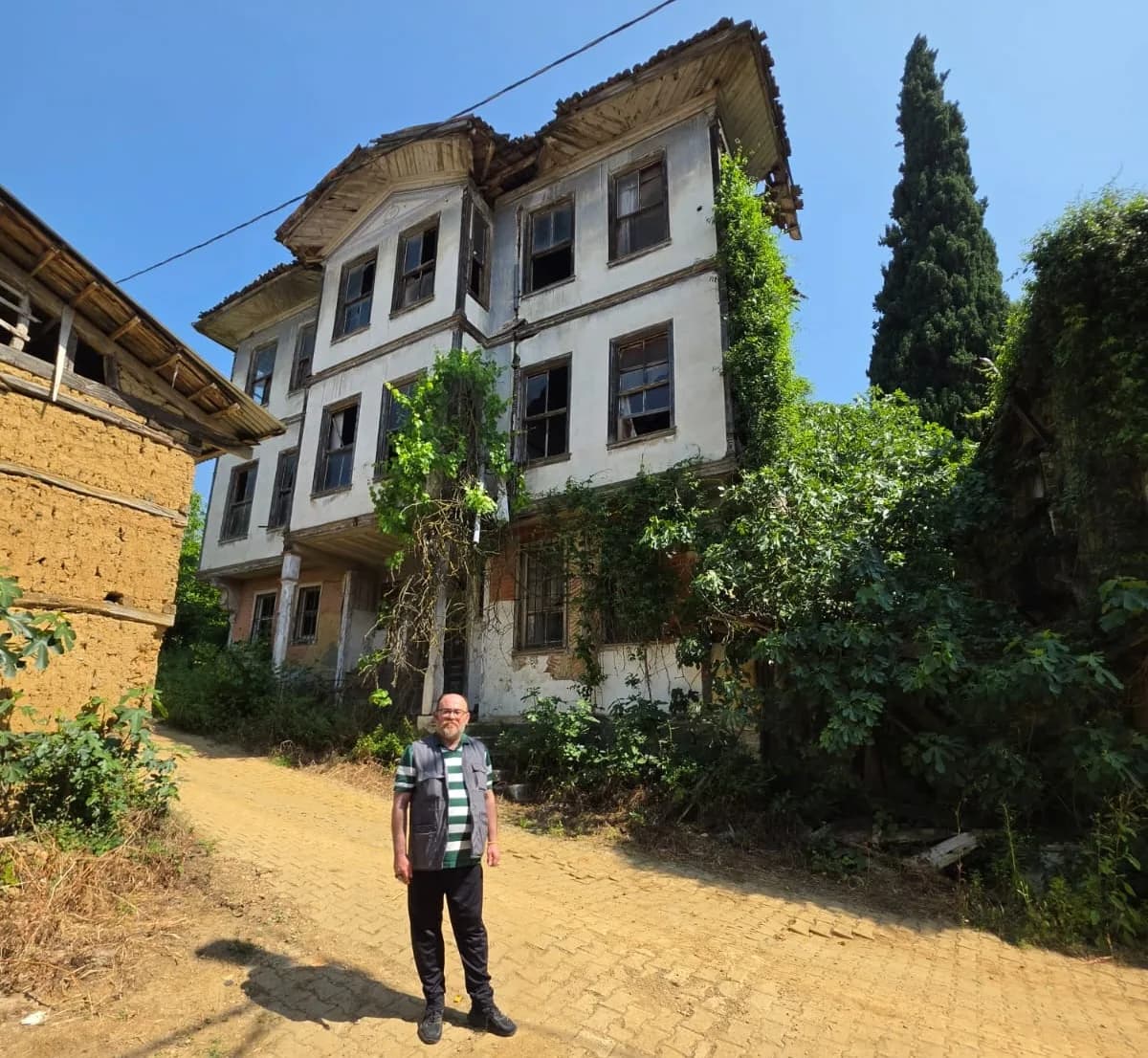 Saraydan Karsak’a gelen gelin ve konağı